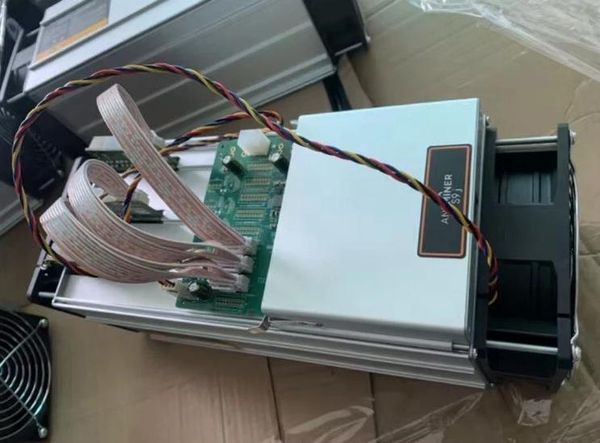 Quantum Bitcoin Mining